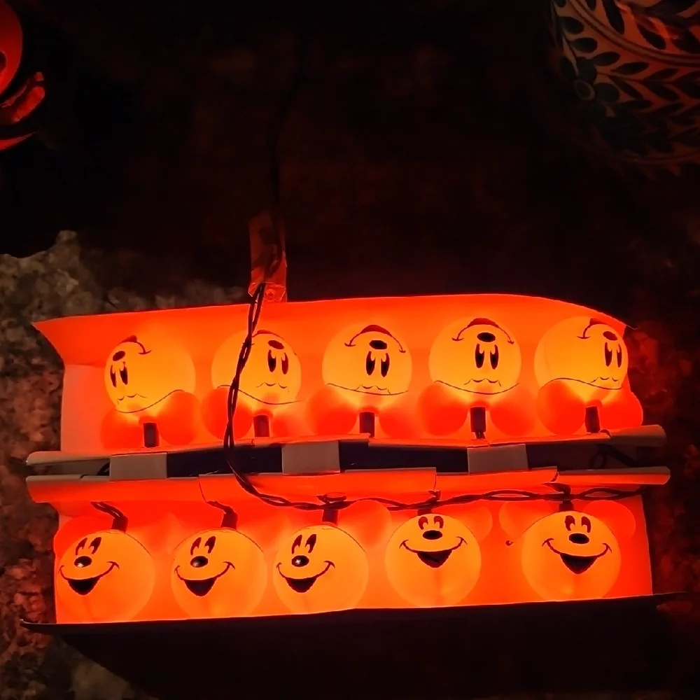 NIB | Disney Store Exclusive Halloween Party Mickey Mouse Pumpkin String Lights